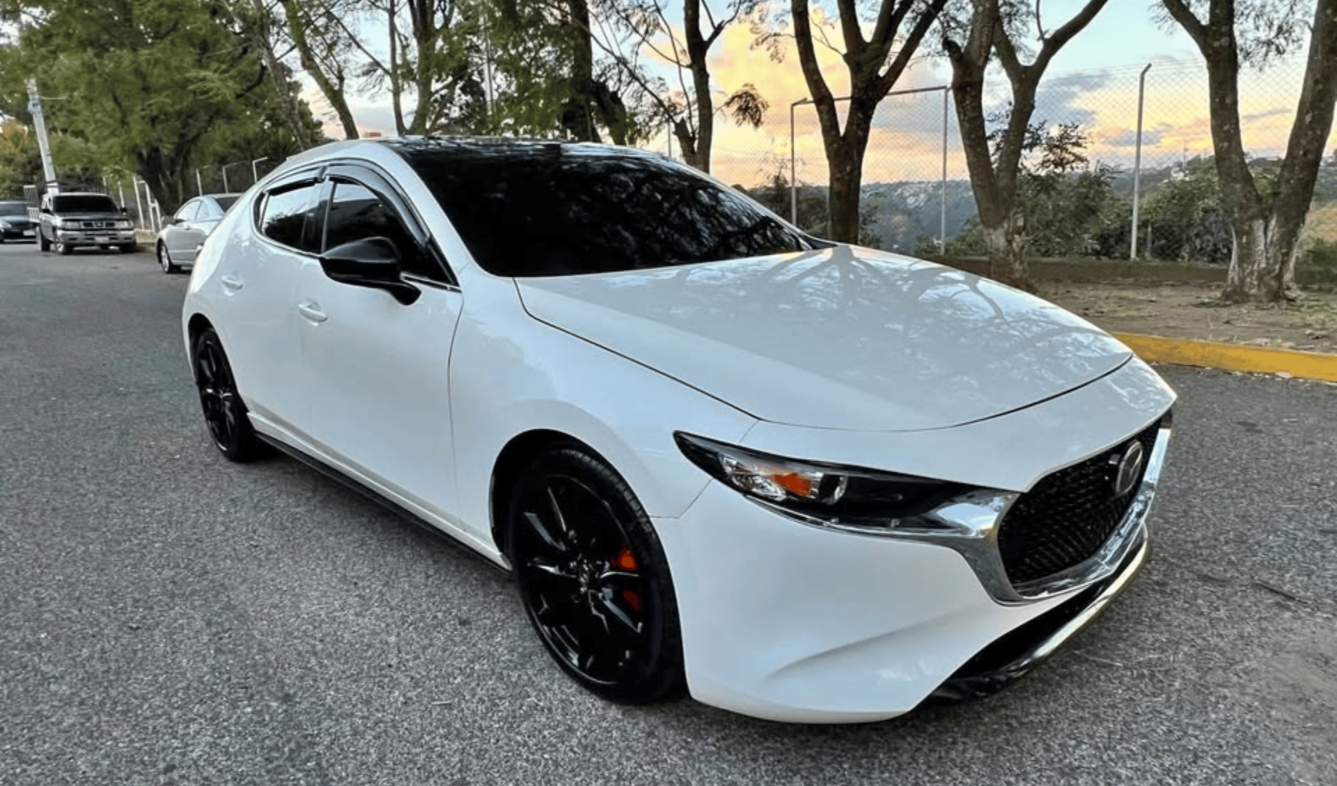 Mazda 3 Premium được cho thuê tại Thuê Xe tự lái Quận 7